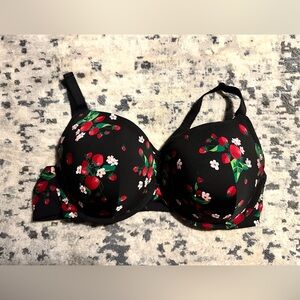 Chic Black Floral Bra